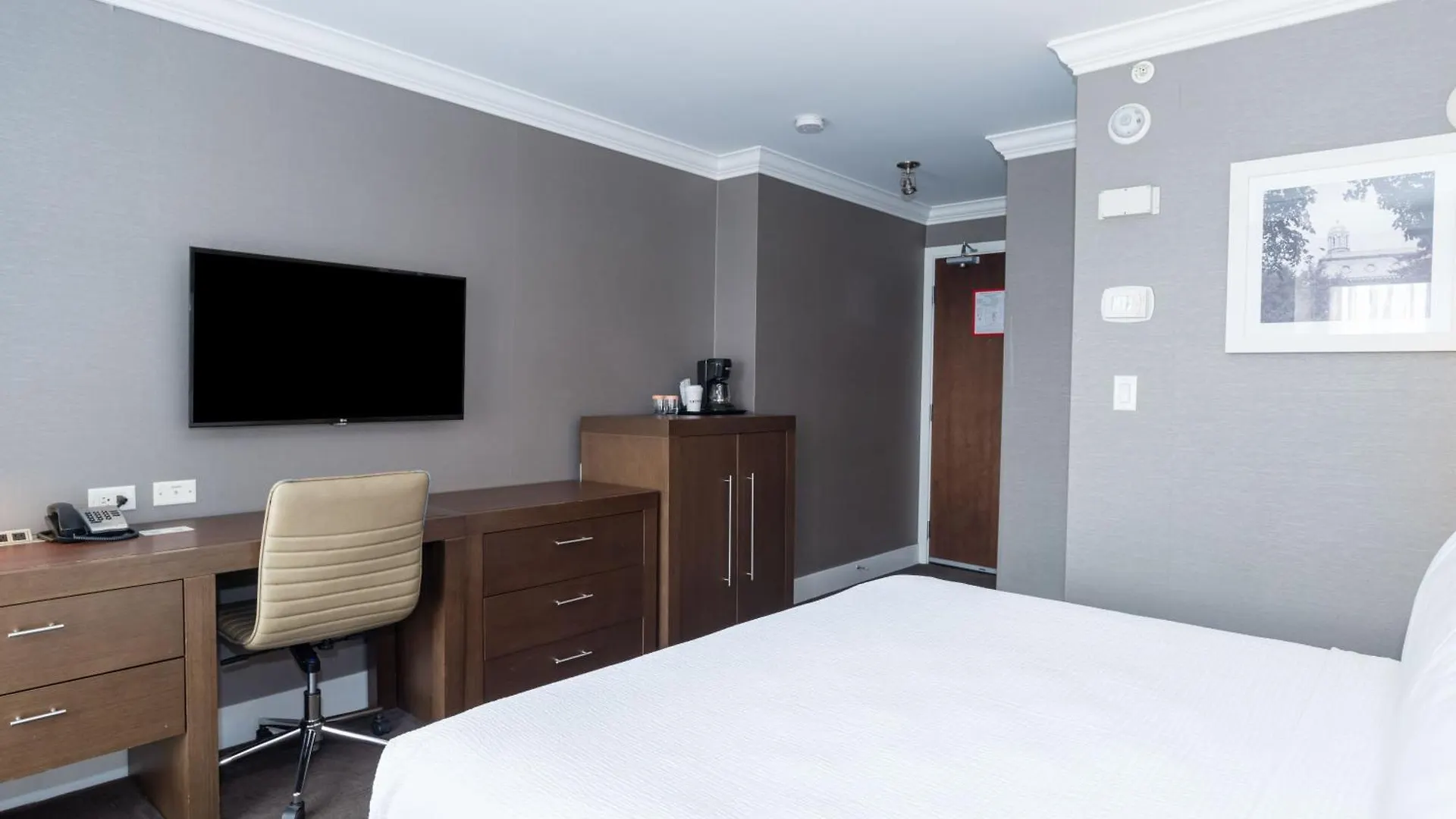 ***  Sandman Hotel Edmonton West Canada