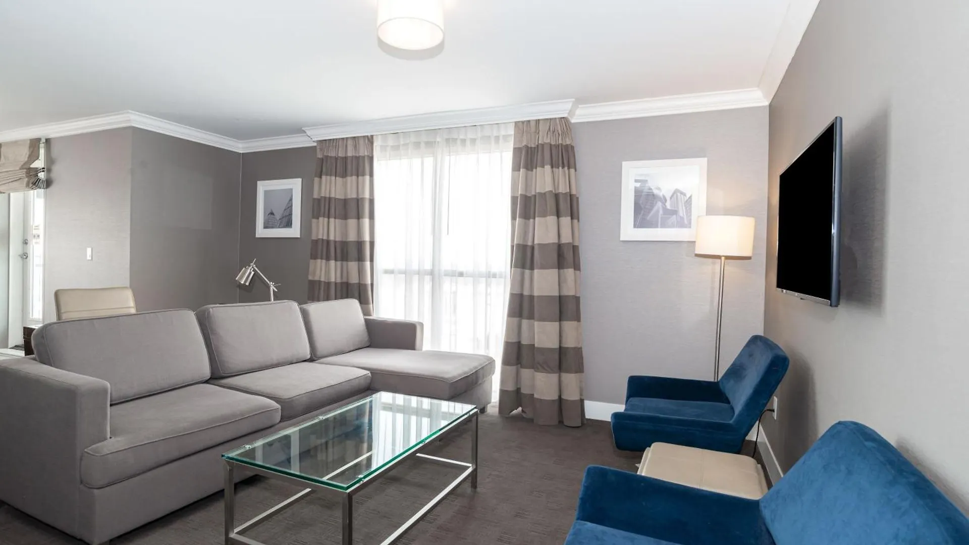 Sandman Hotel Edmonton West 3*,