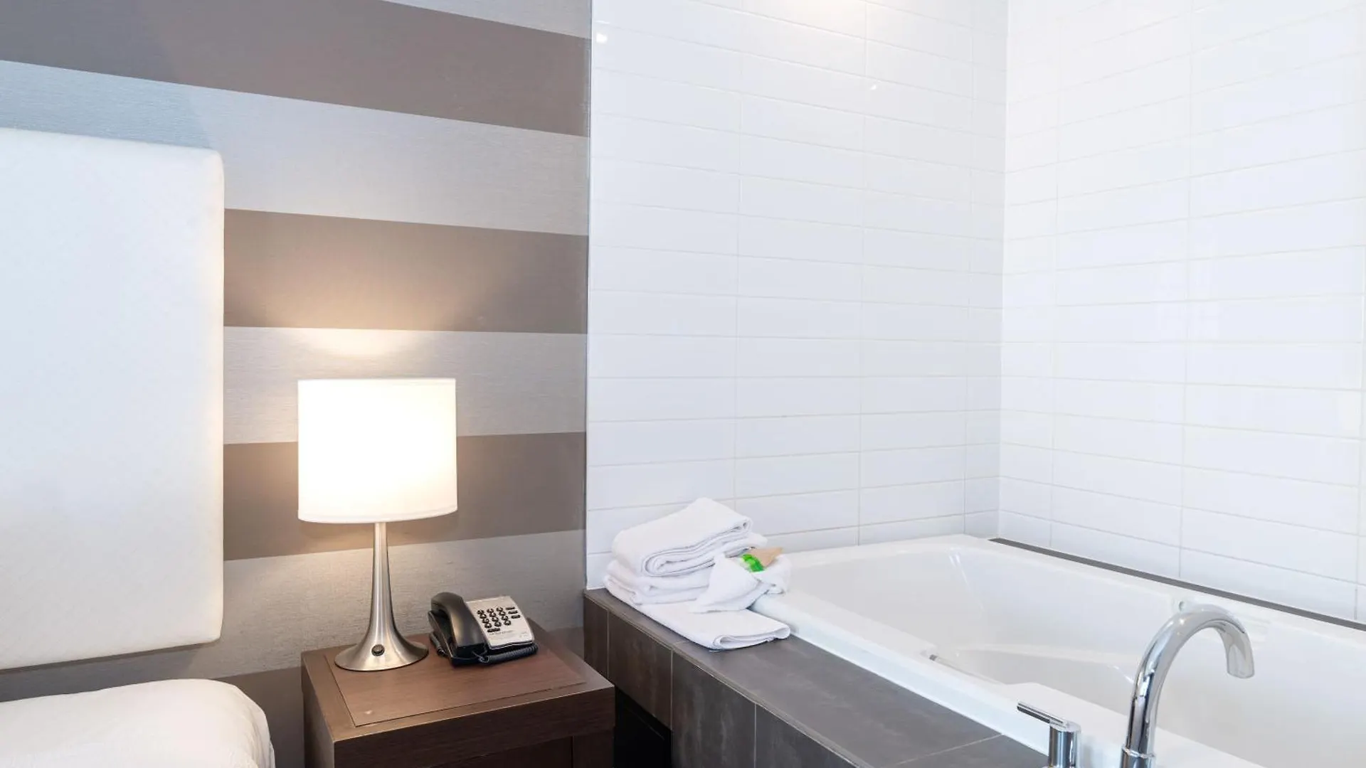 Sandman Hotel Edmonton West 3*,  Canada