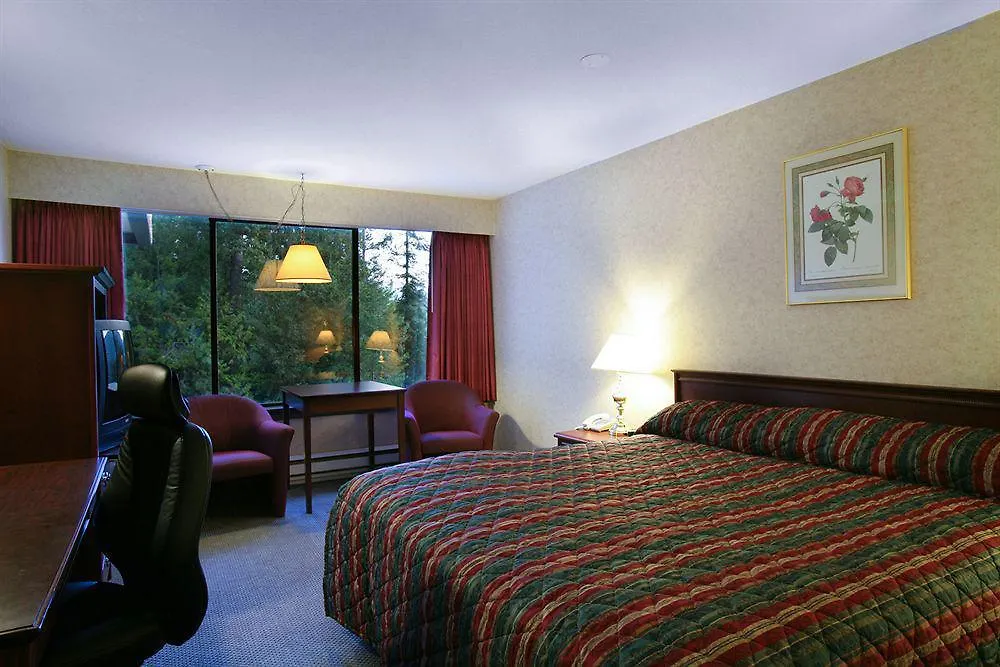 Sandman Hotel Edmonton West 3*,